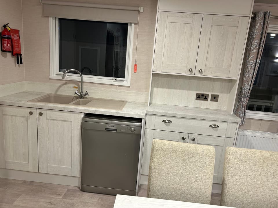 Stunning mini lodge with sea view Apartment in Primrose Valley