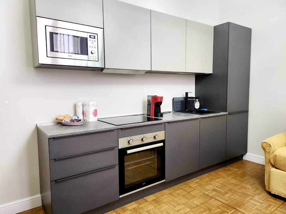 Coffee/tea facilities, Kitchen or kitchenette