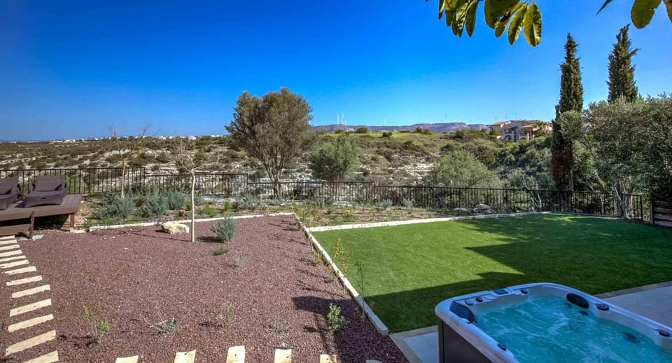 Patio, Garden, Hot Tub, Garden view, sunbed