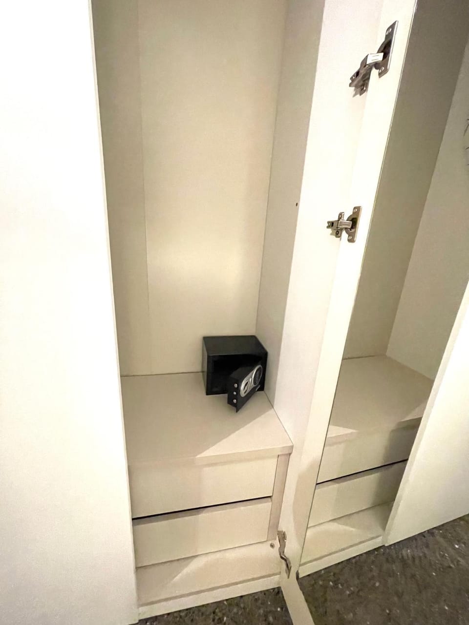 safe, wardrobe