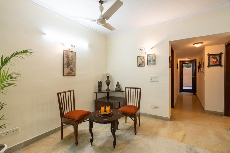 Living room, Seating area, furniture