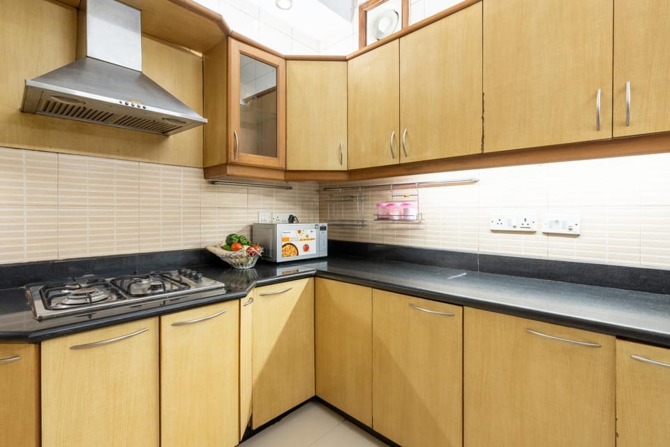 Kitchen or kitchenette, Food, microwave, stove