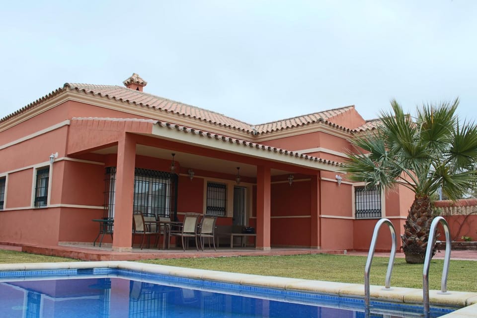 Chalet El Campito Chalet in Chiclana de la Frontera