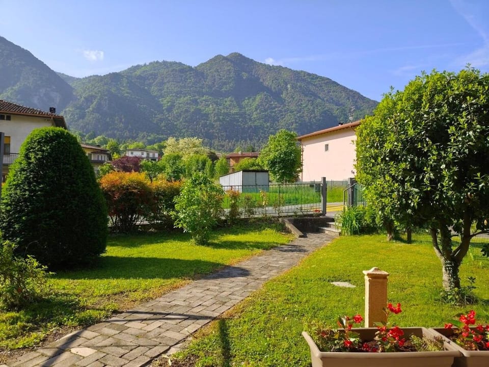 Property building, Spring, Day, Natural landscape, Garden, Garden view, Mountain view