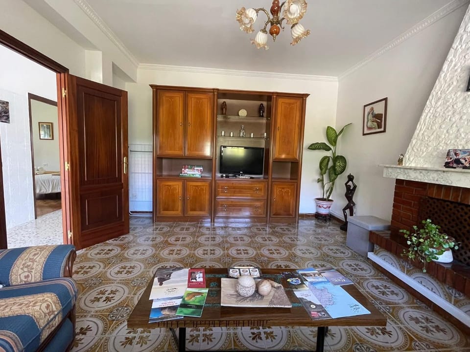 Communal lounge/ TV room, TV and multimedia, Living room, Seating area