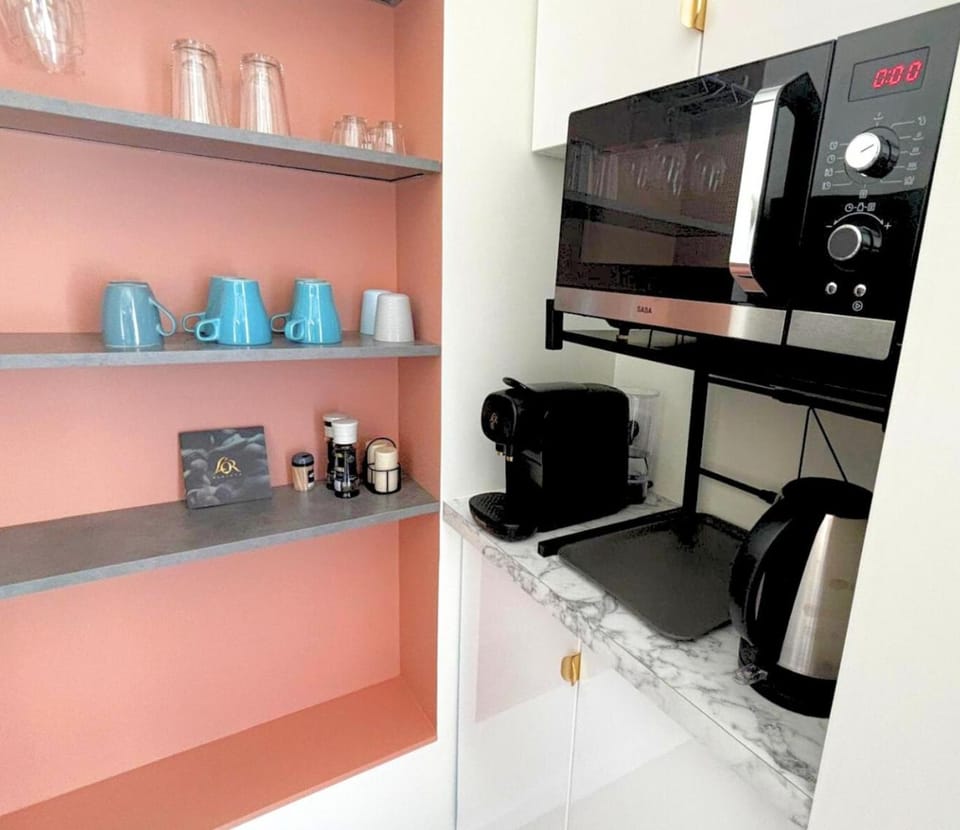 T2 haut de gamme, hyper centre, très calme, balcon, stationnements proches Apartment in Jura