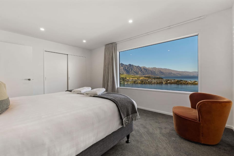 Bed, View (from property/room), Bedroom, Lake view, Mountain view, wardrobe