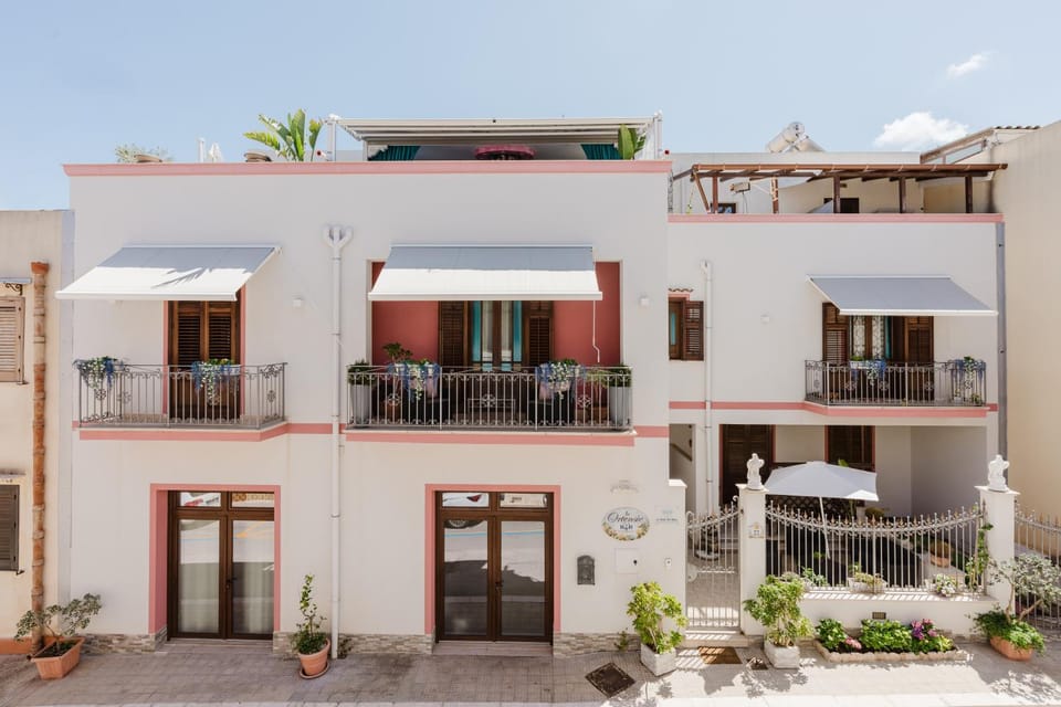 Le Ortensie Appartamento Grande Bed and Breakfast in San Vito Lo Capo