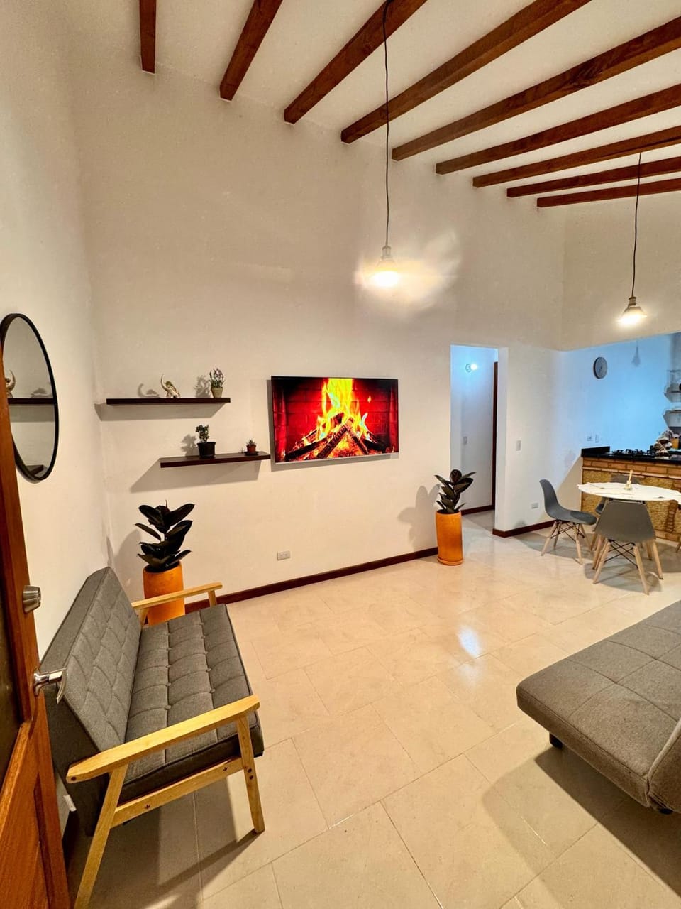 Communal lounge/ TV room, TV and multimedia, Living room, Seating area, Evening entertainment