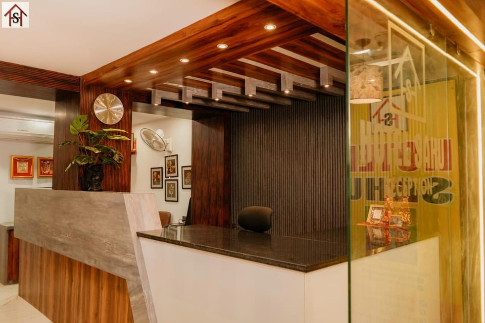 Hotel Sahu Near Kashi Vishwanath Temple Gate Hotel in Varanasi