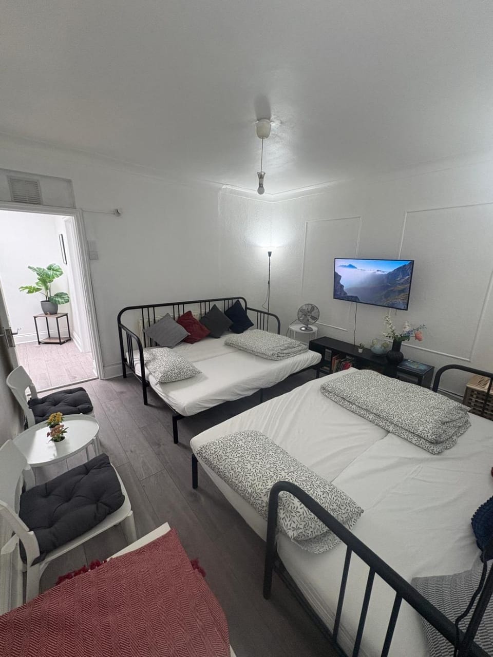 Living room, Bedroom