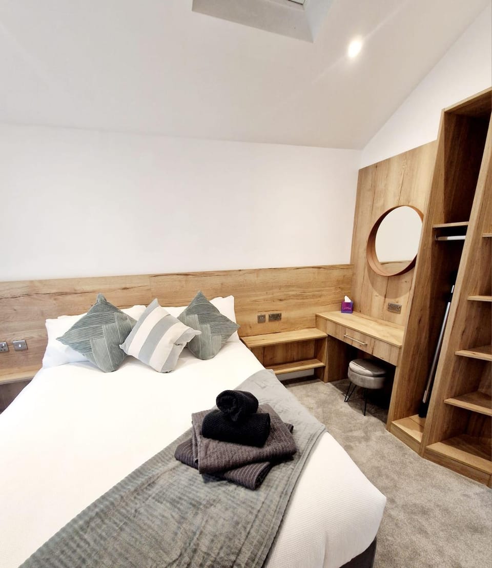 Bed, Photo of the whole room, Bedroom, towels, wardrobe