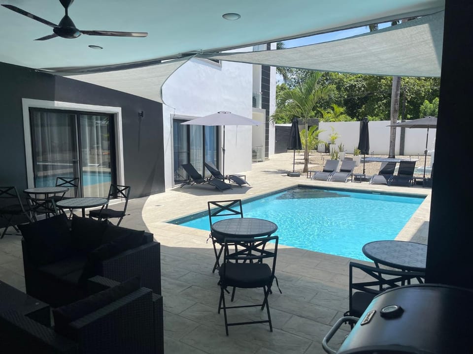 Activities, Balcony/Terrace, Evening entertainment, Pool view, Swimming pool, Entertainment