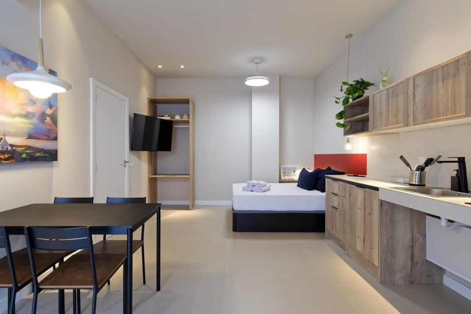 Bed, Kitchen or kitchenette