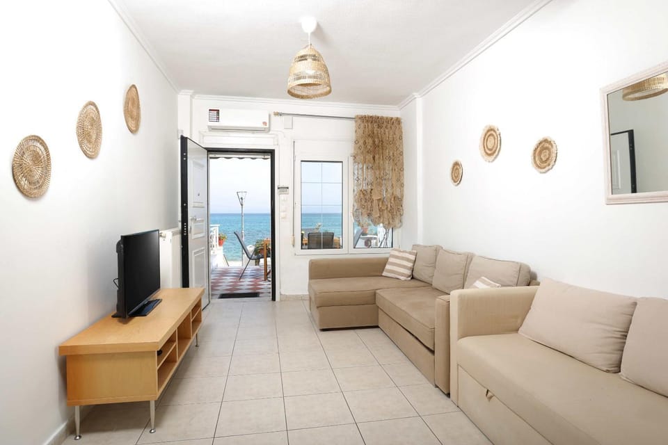 Take me to the Sea 3 - Beachfront, Starlink, Best Location House in Halkidiki