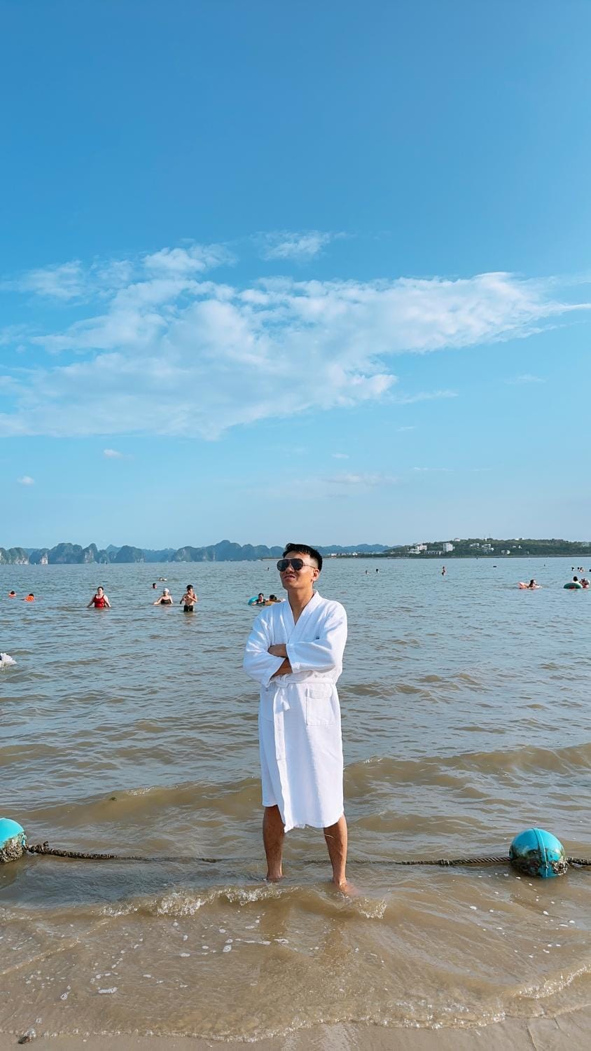 A La Carte Ha Long Bay Hotel Apartment in Laos