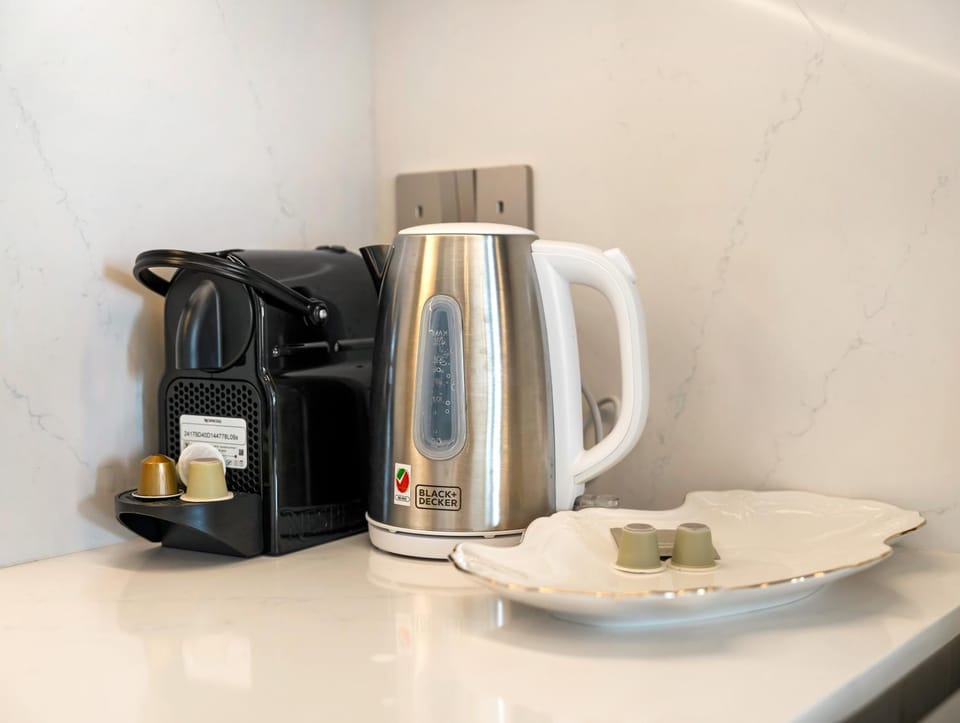 Coffee/tea facilities, Kitchen or kitchenette