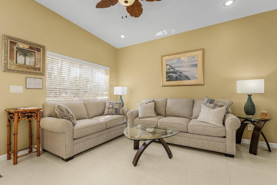 5535 Casa de Lujo- Heated Pool with Water Views home House in Estero Island