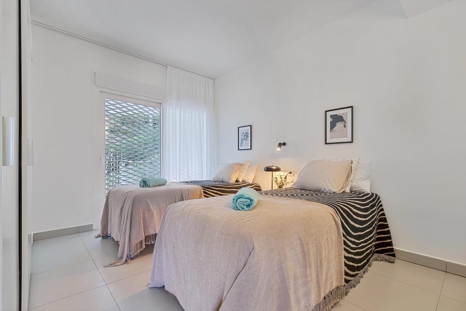 Luxurious 3-bed and 3 bathroom apartment - Reserva del Higueron Apartment in Costa del Sol