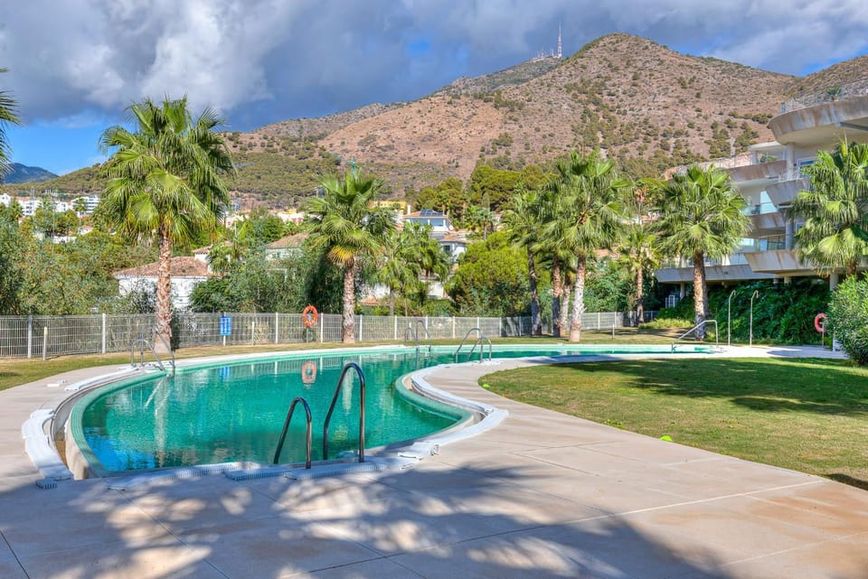 Luxurious 3-bed and 3 bathroom apartment - Reserva del Higueron Apartment in Costa del Sol