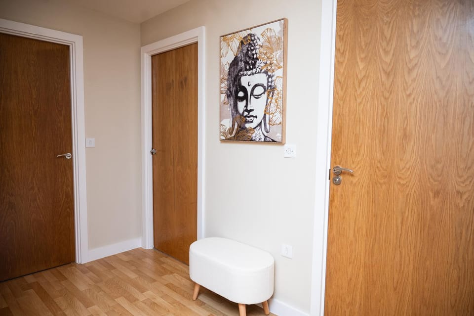 Two bed City Apartment with FREE Parking and NETFLIX Apartment in Leeds