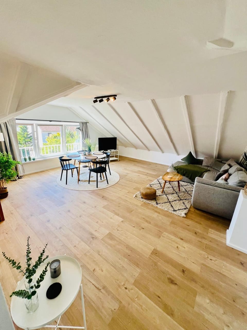 Gemütliches Loft in Homburg - Komfort & Charme direkt an der Uniklinik mit Küche und Bad Apartment in Saarland, 66, Germany