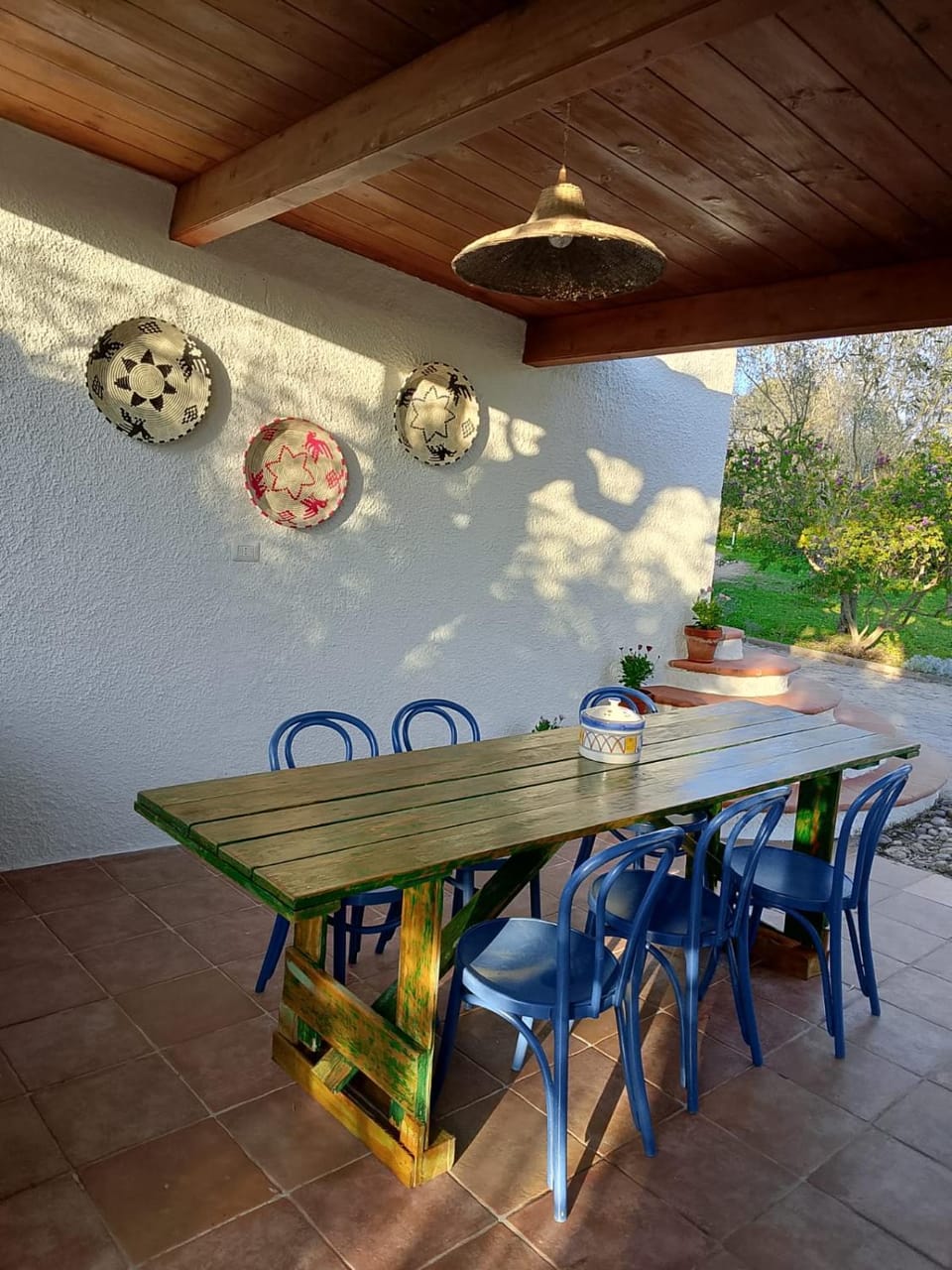 Property building, Patio, Garden, Dining area