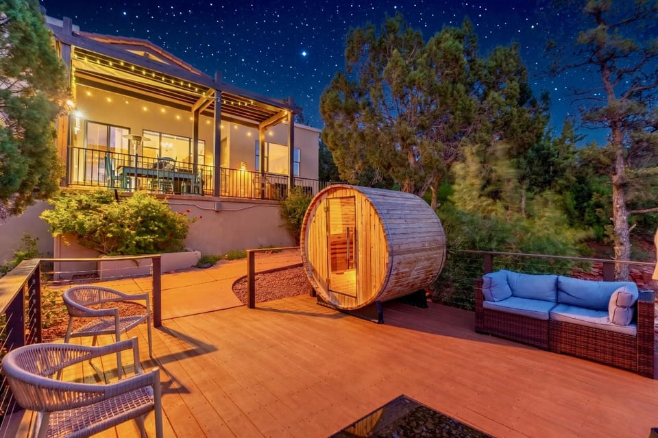 Night, Natural landscape, Sauna, View (from property/room), Balcony/Terrace, Seating area