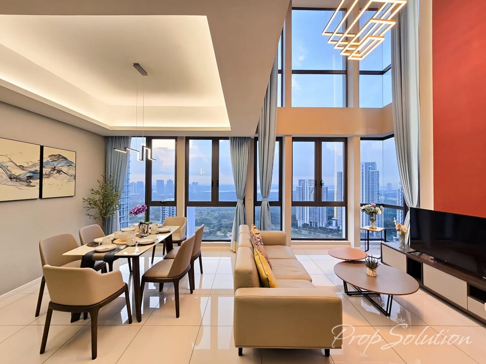 Living room, Dining area