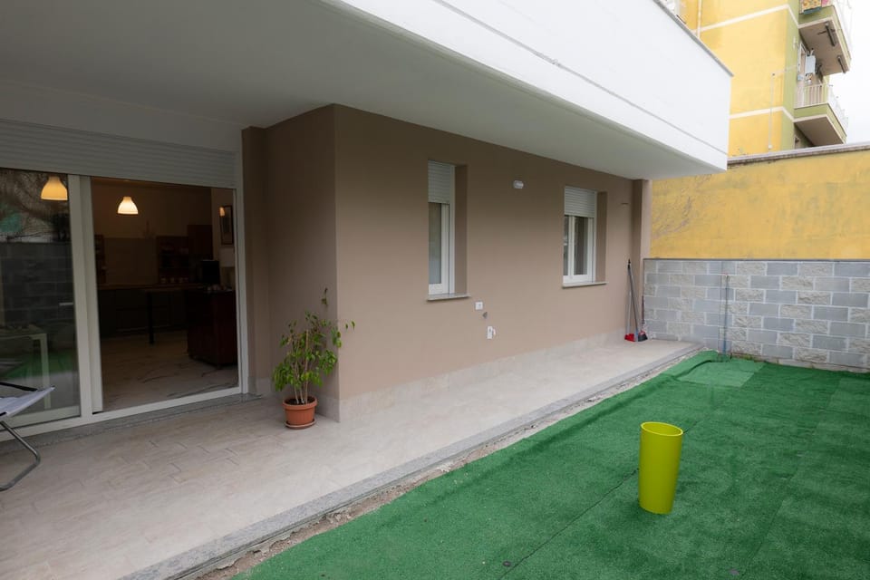 Day, Garden