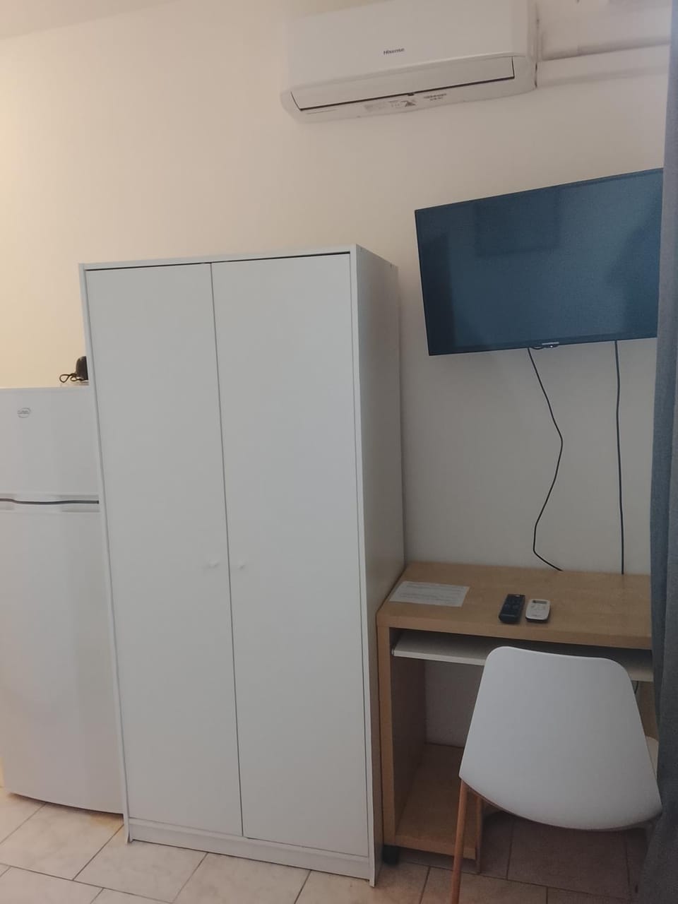 TV and multimedia, wardrobe, air conditioner