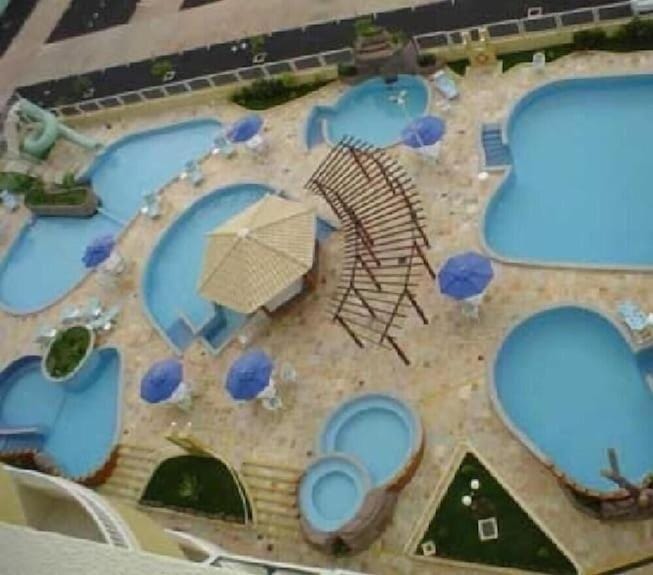 Thermas Place Caldas Novas Suite de frente pra piscina Apartment hotel in State of Goiás