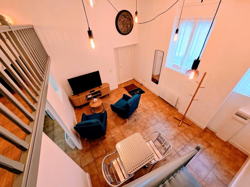 Communal lounge/ TV room, Living room