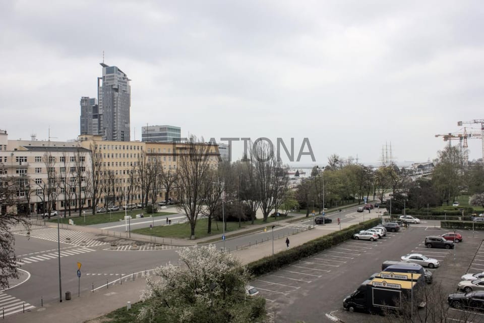 City view, Sea view