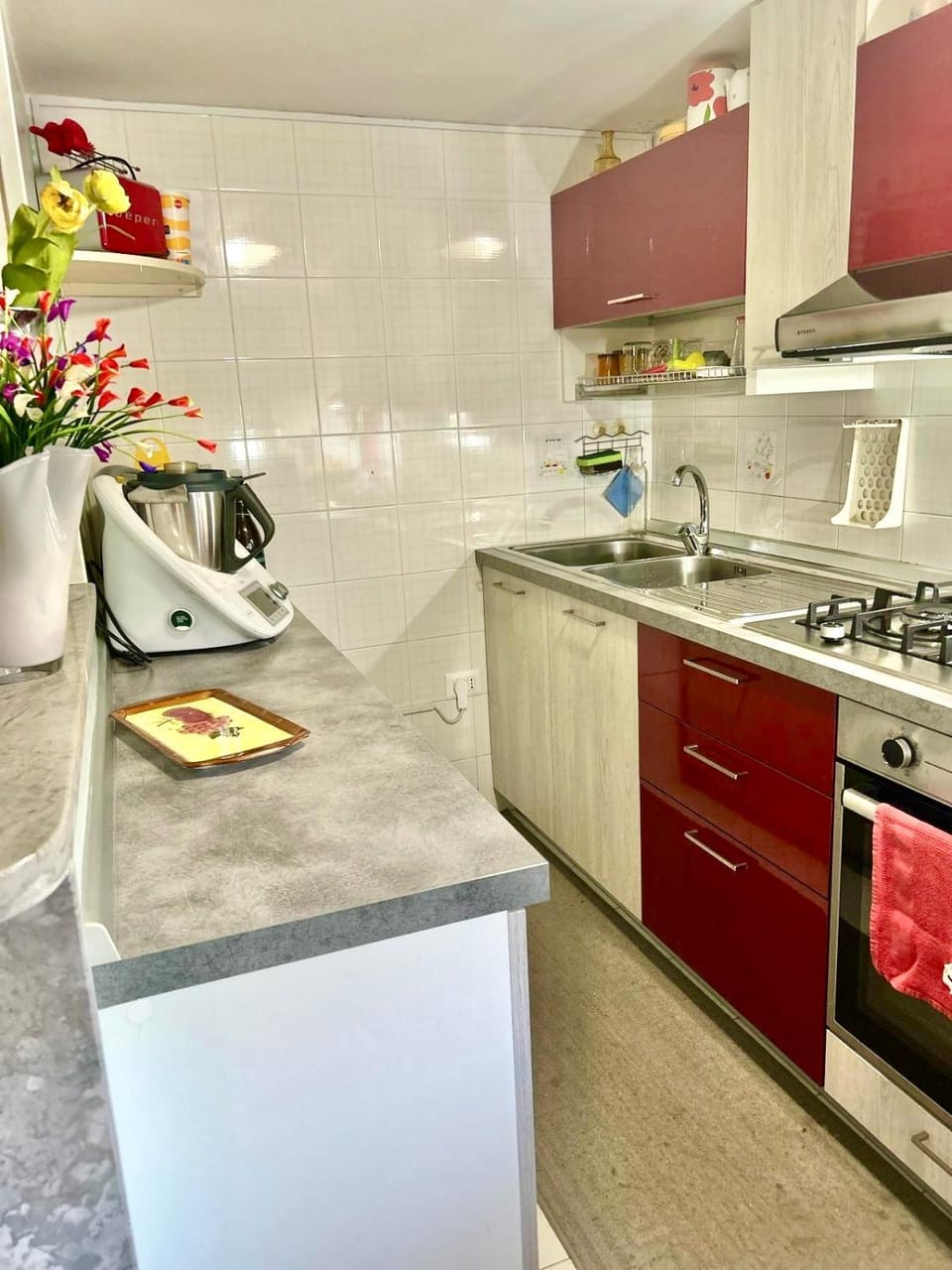 Kitchen or kitchenette, stove