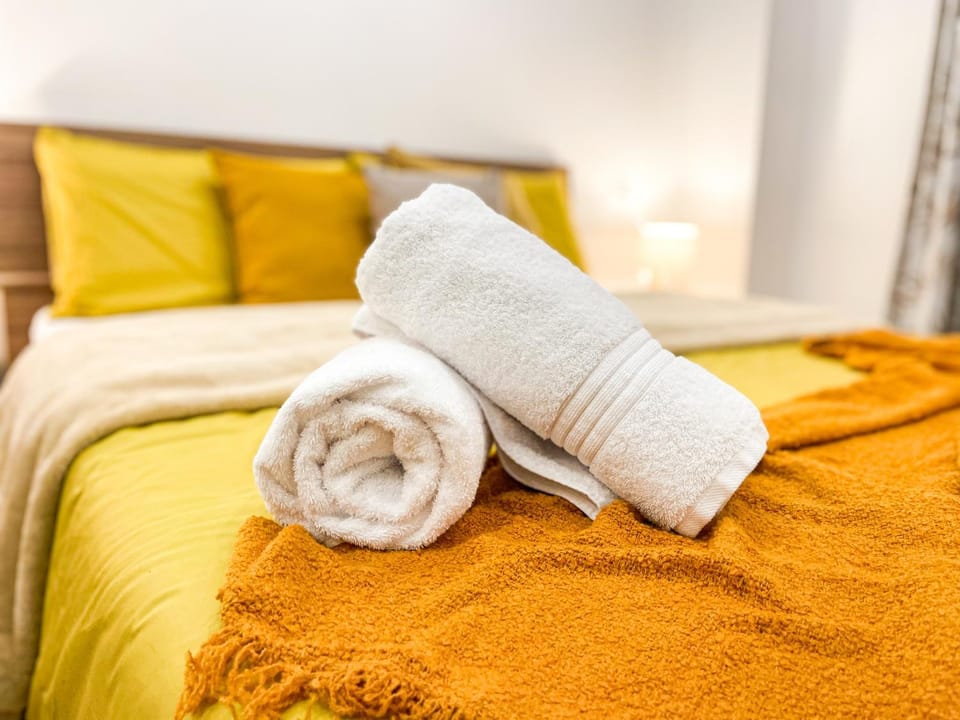 Bed, Photo of the whole room, Bedroom, towels