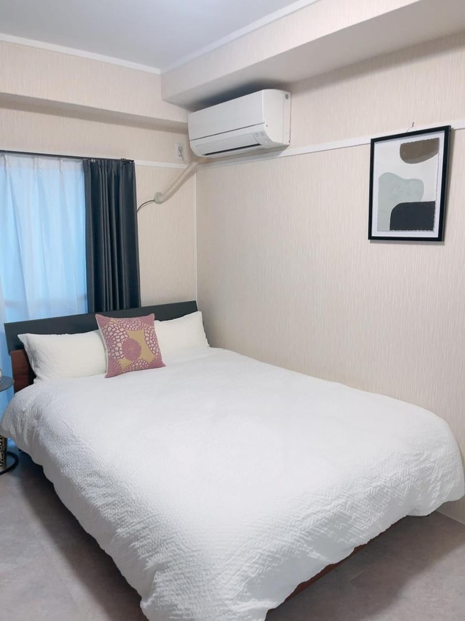 Bed, Photo of the whole room, Bedroom, air conditioner