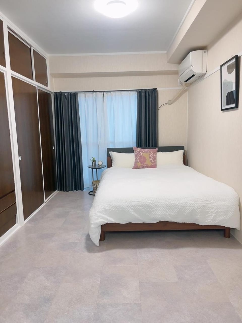 Bed, Photo of the whole room, Bedroom, air conditioner