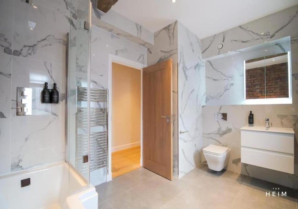 Toilet, Bathroom, Bath