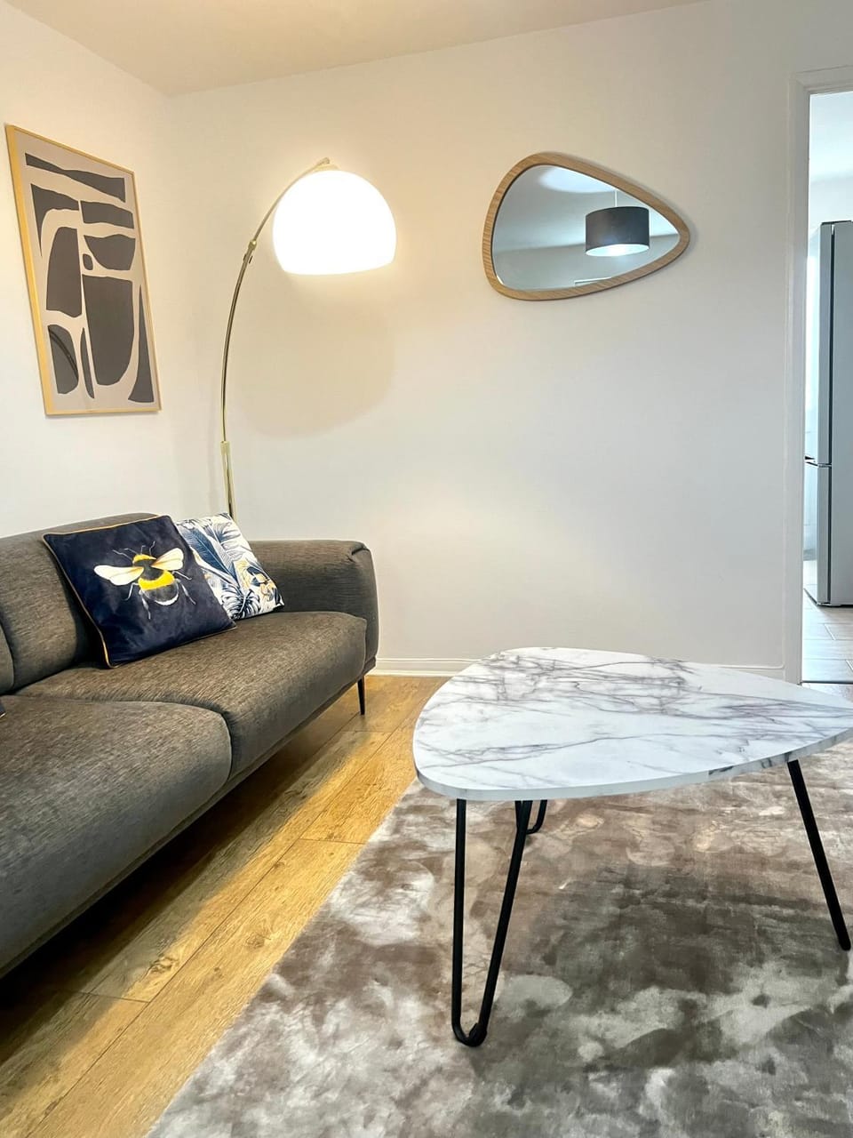 City Centre House - Pet Friendly - Free Parking - 2 Bedroom - Large Garden House in Cardiff