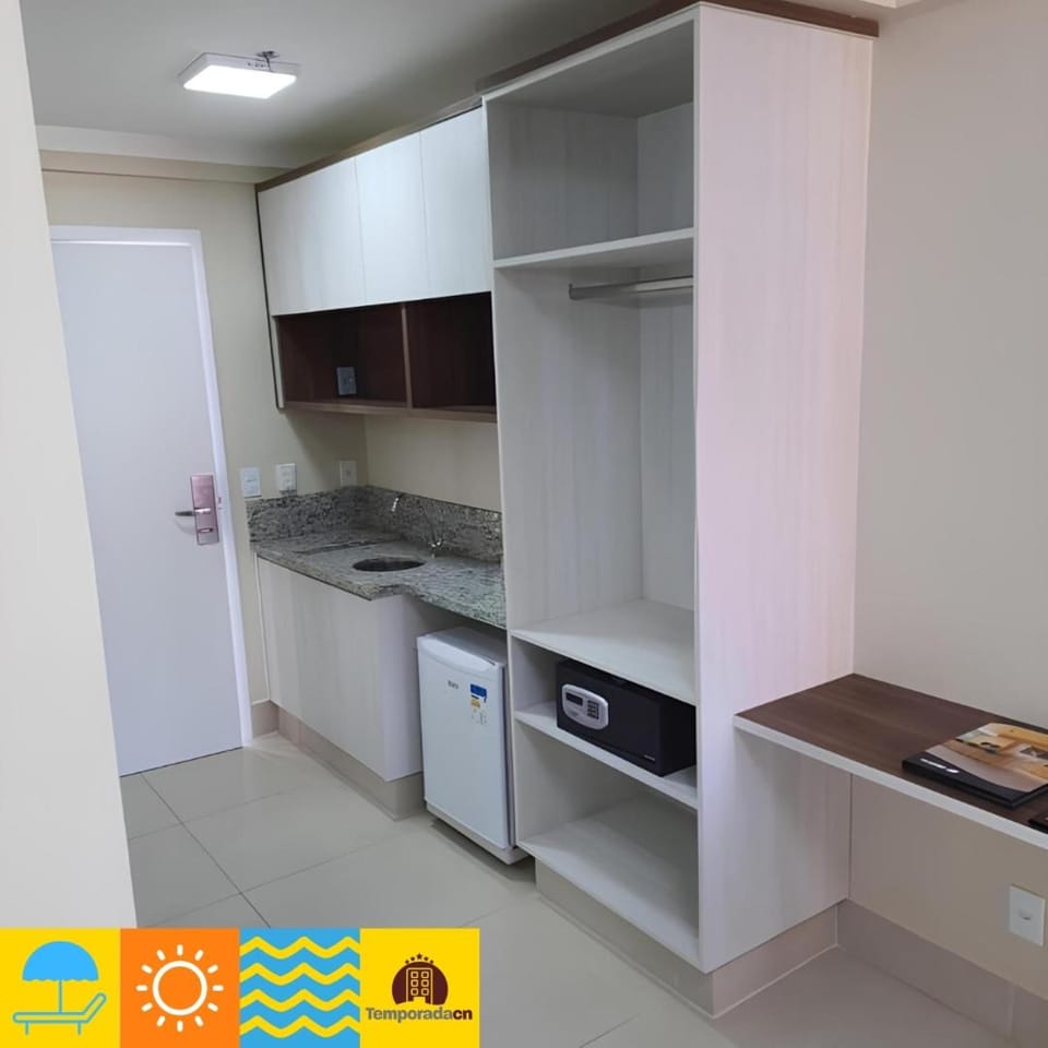 Kitchen or kitchenette, dishwasher, minibar, oven, stove