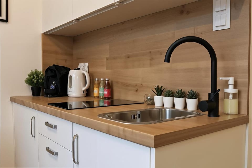 Coffee/tea facilities, Kitchen or kitchenette