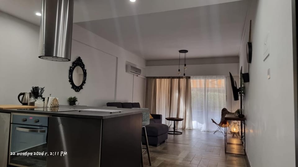Kitchen or kitchenette, Seating area
