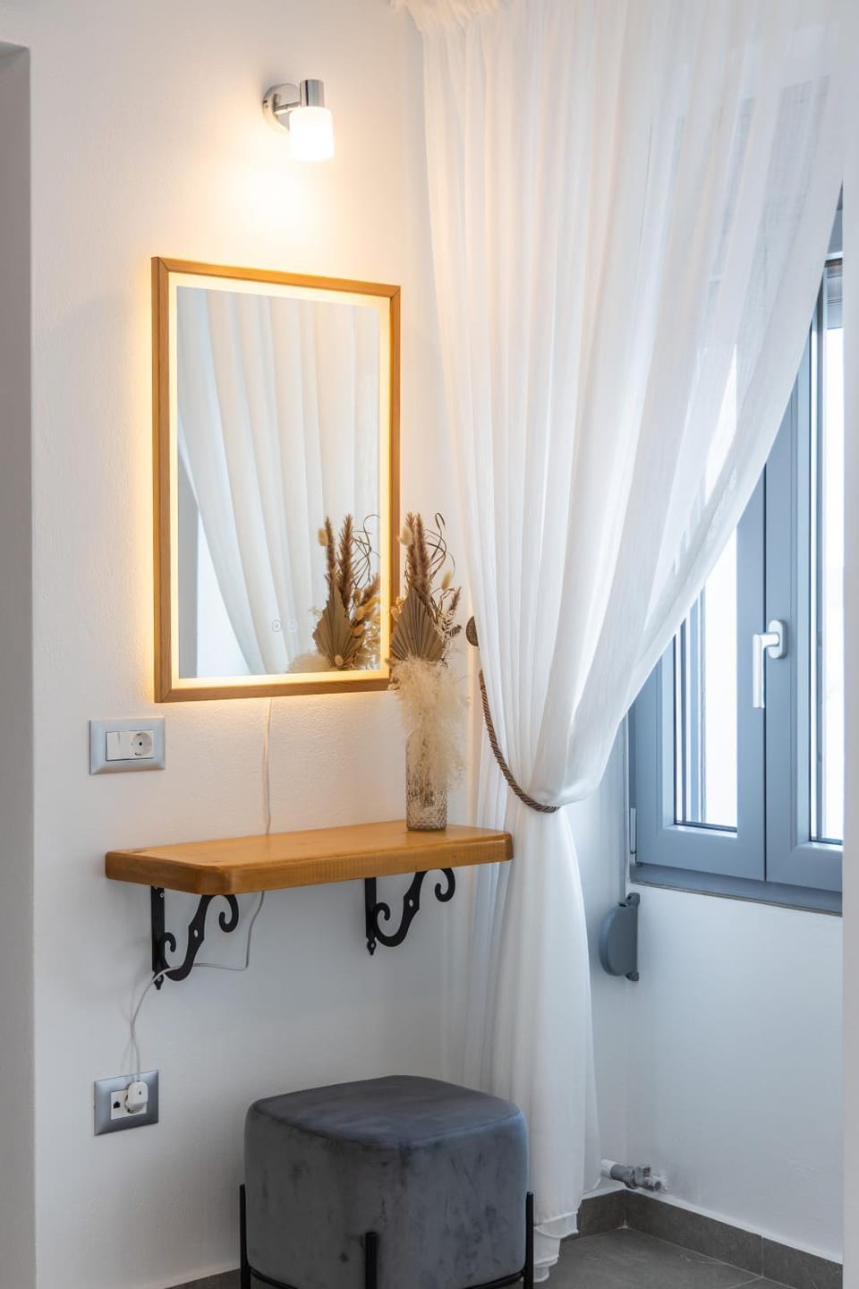 Almyra House Apartment in Milos