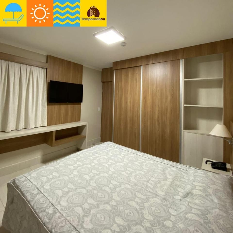 Communal lounge/ TV room, Bed, TV and multimedia, Photo of the whole room, Evening entertainment, Bedroom, wardrobe