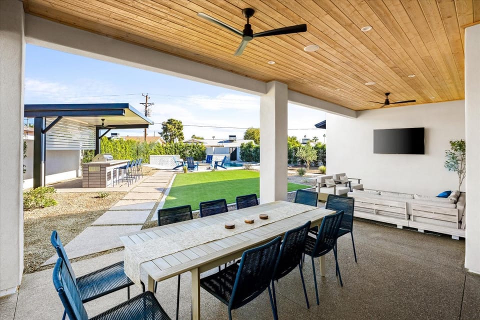 Patio, Dining area