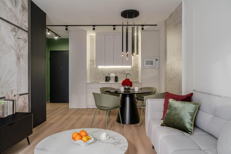 Kitchen or kitchenette, Living room, Seating area, Dining area