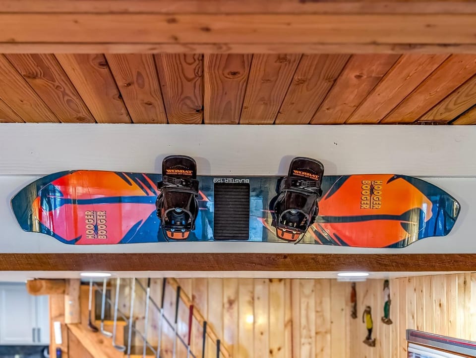 Tee & Ski Cabin | Mt Rainier, White Pass Cabin in Washington