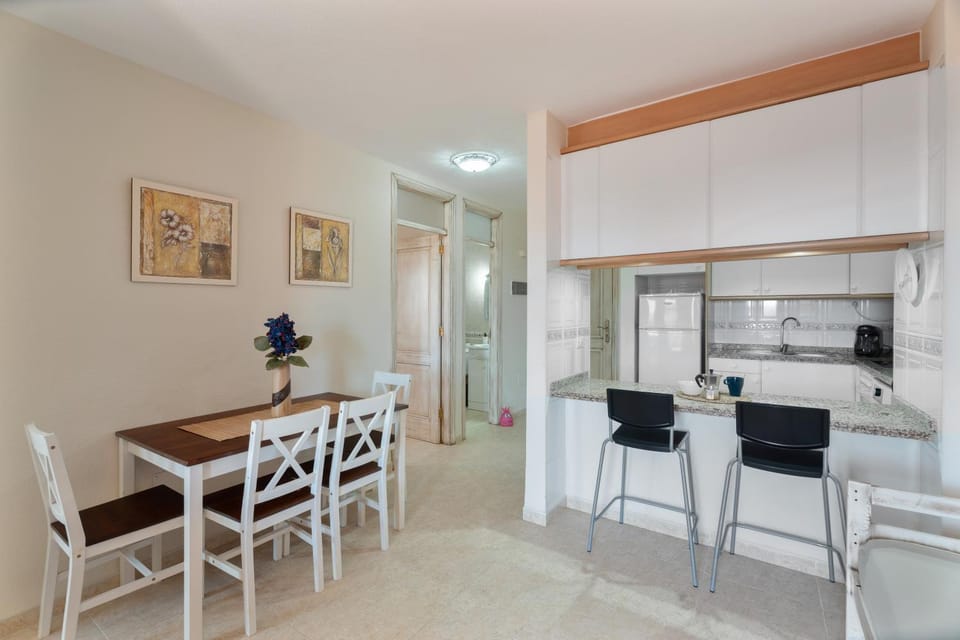 Property building, Kitchen or kitchenette, Living room