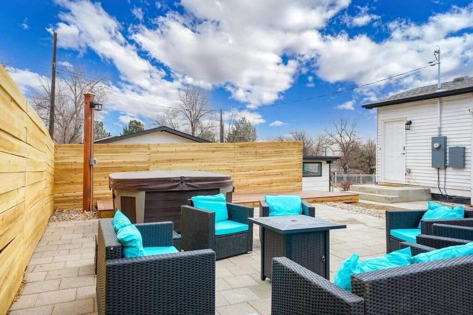 The Autumn House-3BR-10 min to GOTG! House in Colorado Springs